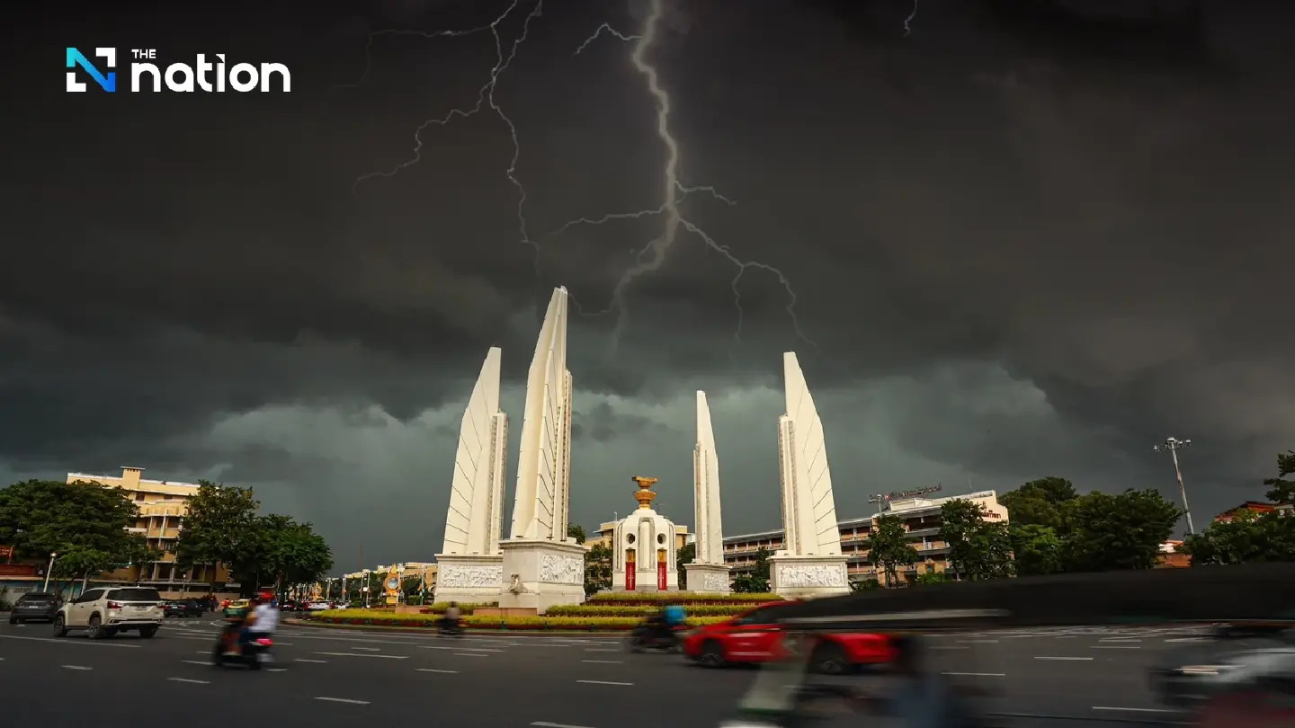 Hot weather, gusty winds, and thunderstorms forecast across Thailand Hot weather, gusty winds, and thunderstorms forecast across Thailand