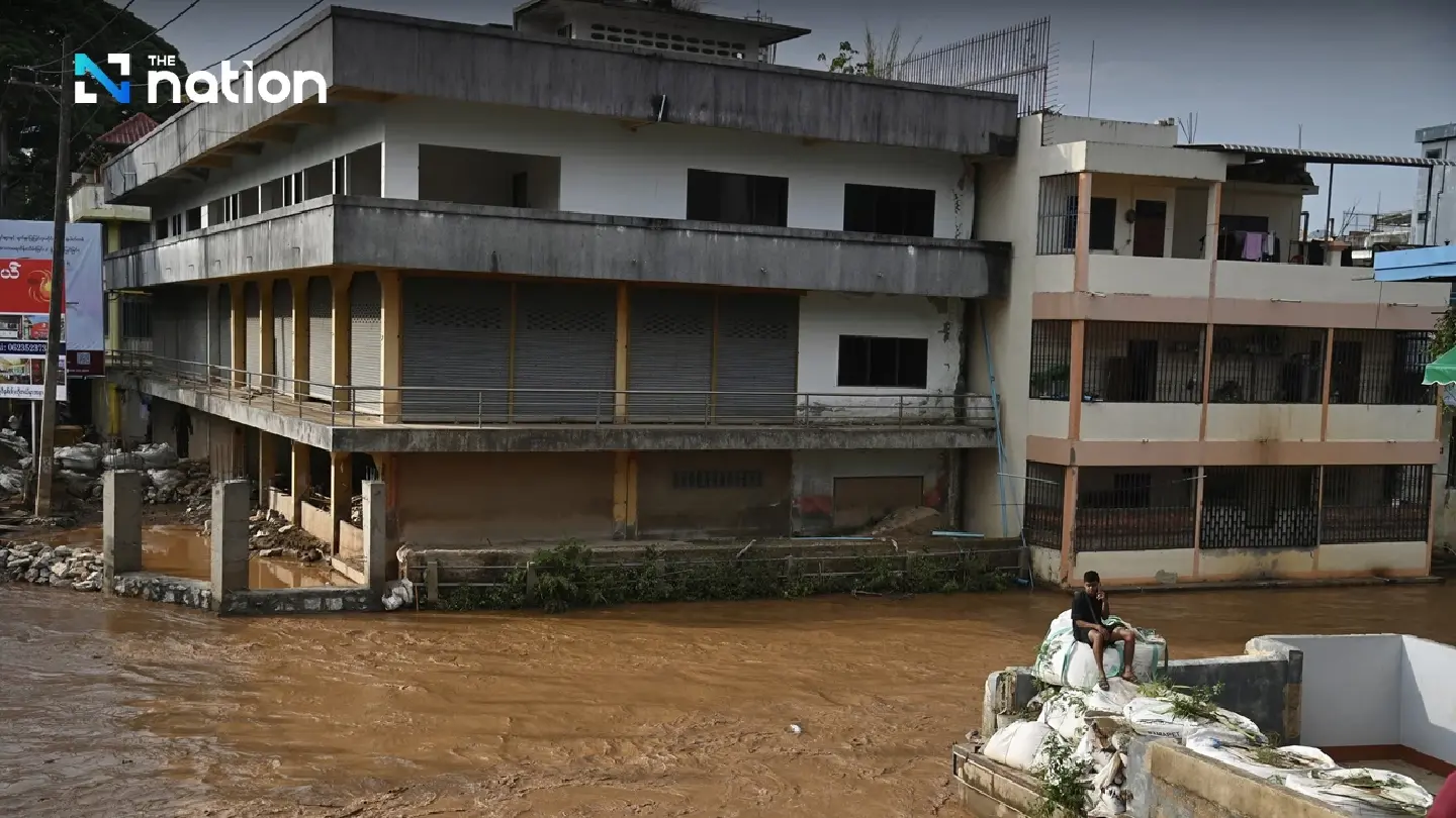 Chiang Rai governor tells Sai river encroachers to vacate for flood embankment work