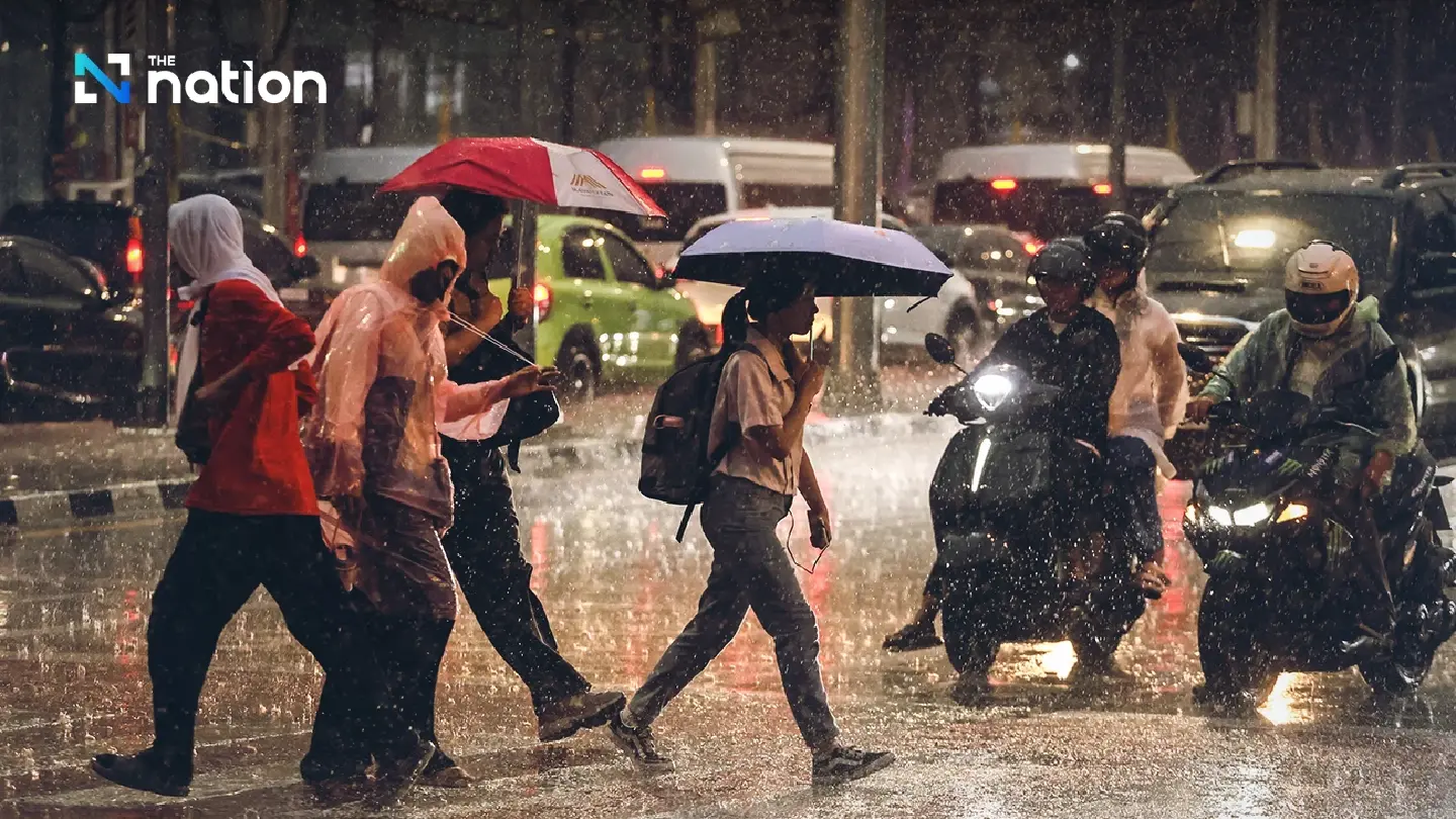 Hot day with thundershowers and gusty winds expected across Thailand Hot day with thundershowers and gusty winds expected across Thailand
