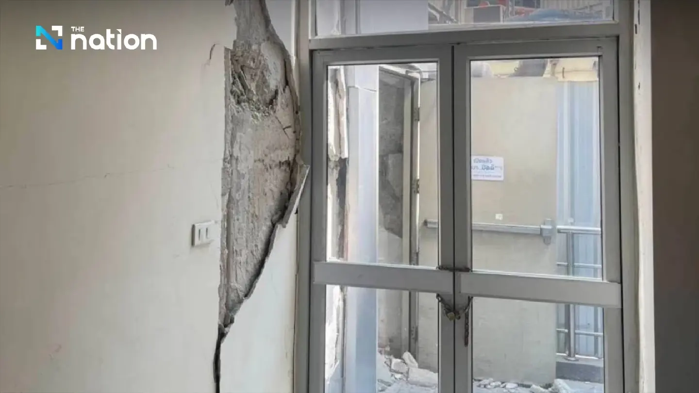 Quake forces suspension of 4 government buildings