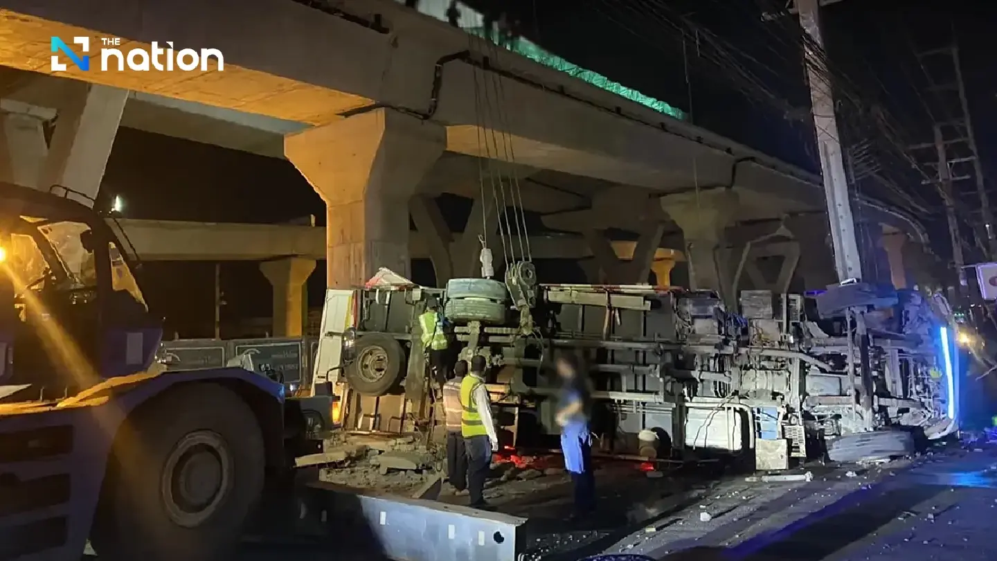 Rama II accident: One injured as crane topples onto pickup truck 