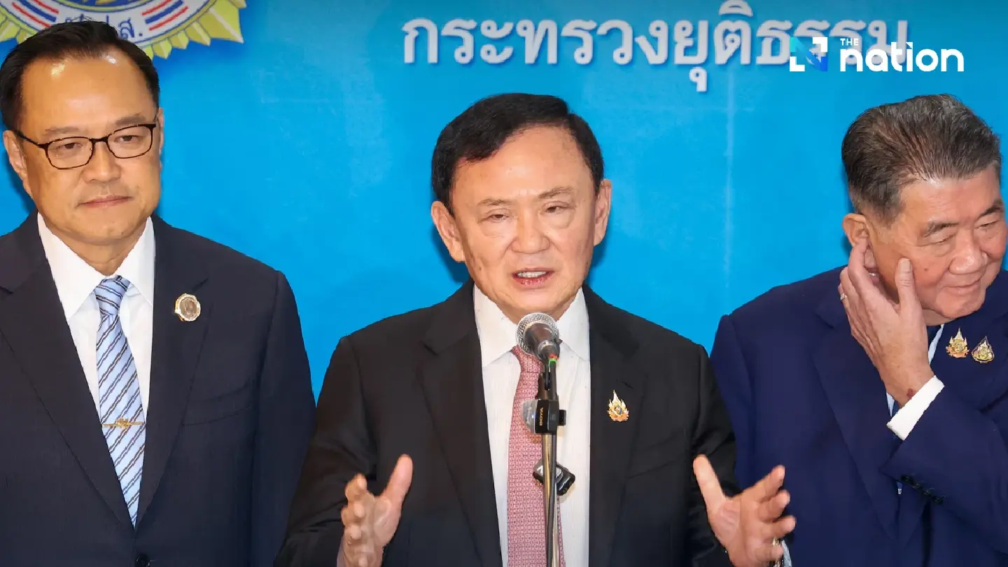 Thaksin dismisses reports of fleeing abroad as fake news Thaksin dismisses reports of fleeing abroad as fake news