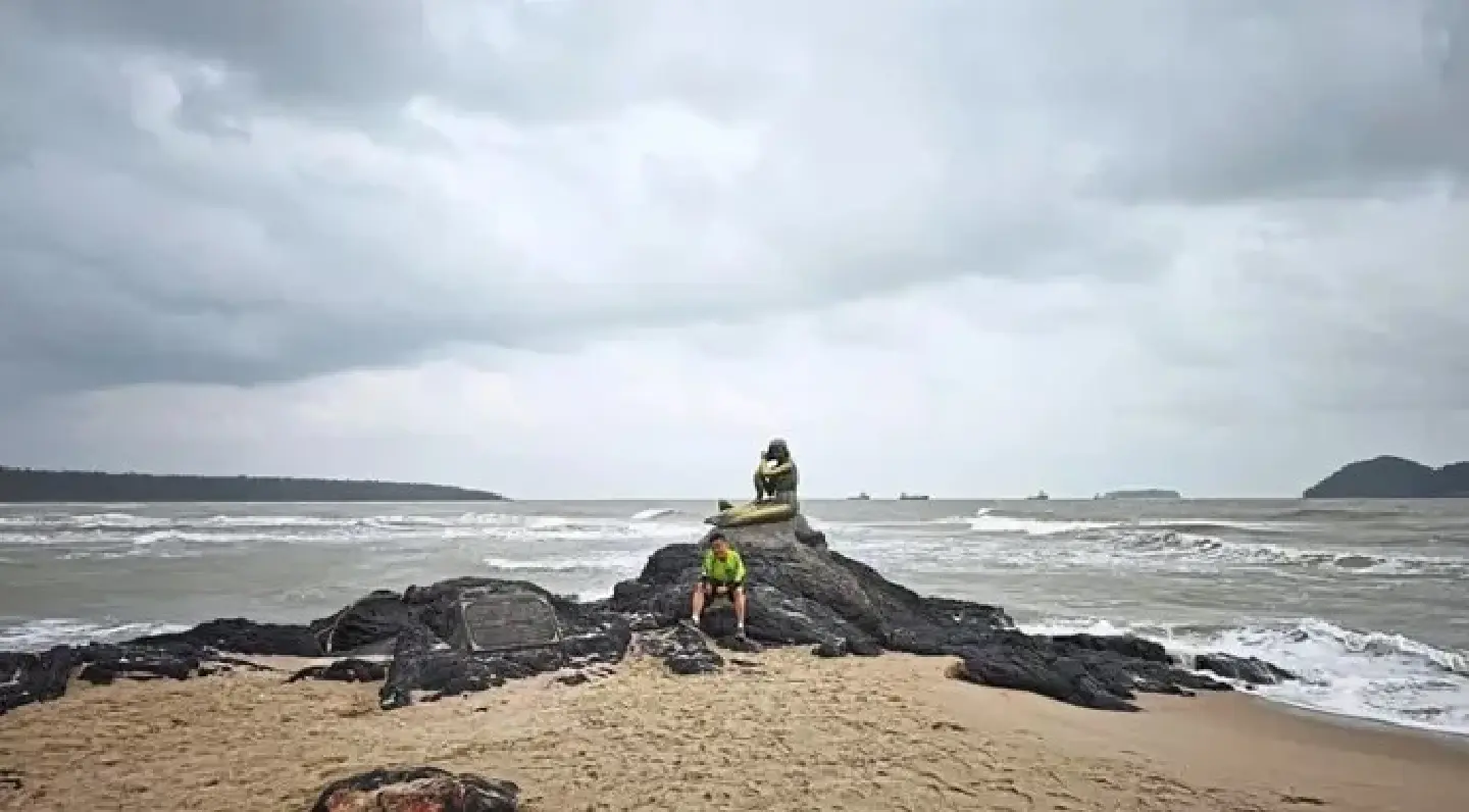 Cycling from Malaysia to Thailand’s coastal gem Songkhla