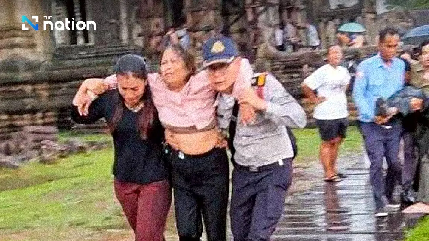 Lightning strike at Angkor Wat leaves three dead, dozens injured