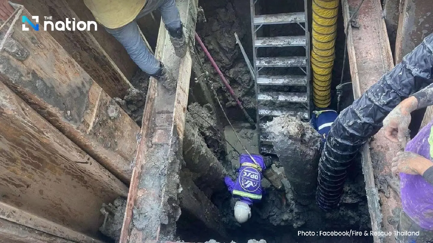 Rescue underway for worker fallen into deep Bangkok hole, says BMA