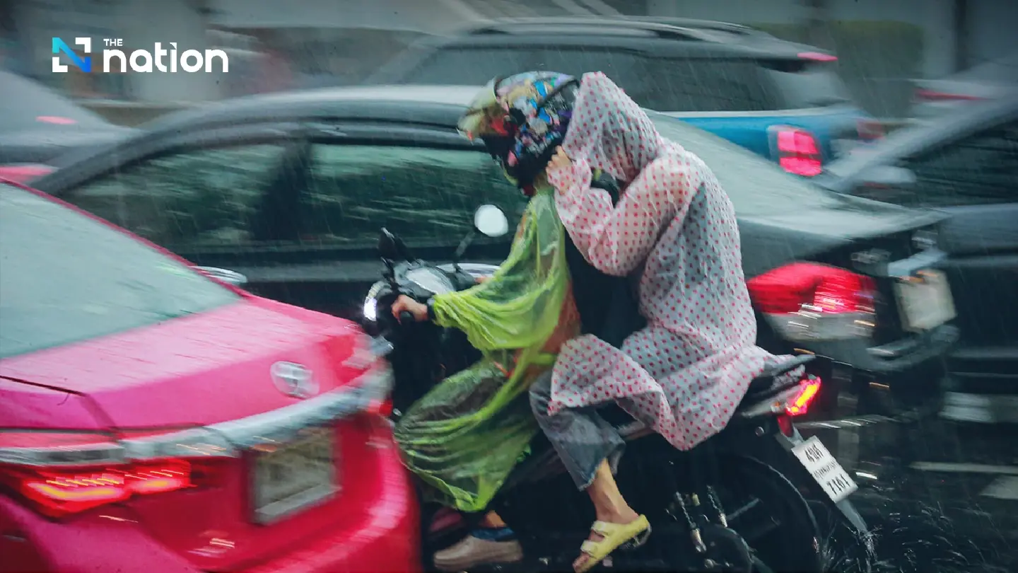 Summer storm, gust, and heavy rain warning for upper Thailand