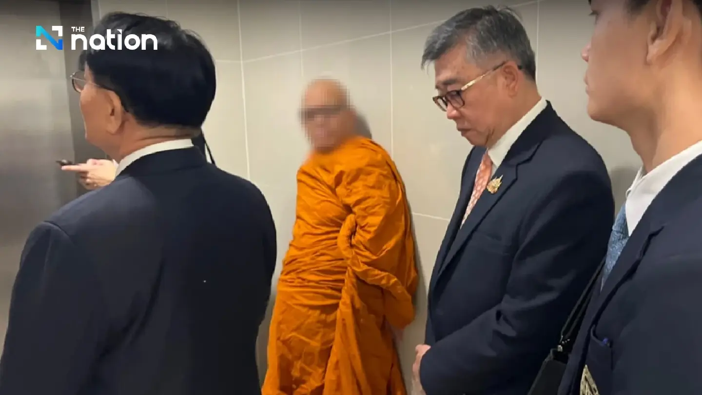 Abbot of renowned Nakhon Pathom temple arrested over alleged 300m baht embezzlement