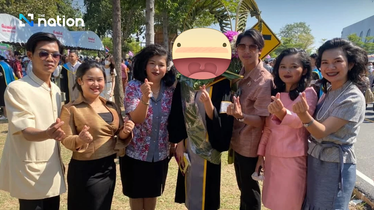 New viral job trend: Hired relatives for graduation ceremonies