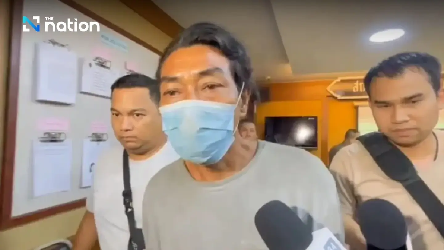 Man arrested for throwing cement block at car on Bang Na-Trat Road Man arrested for throwing cement block at car on Bang Na-Trat Road