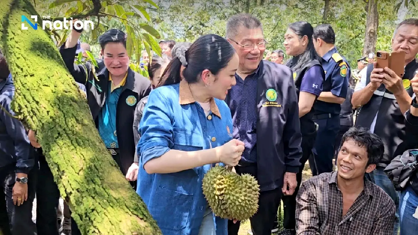 PM visits Chanthaburi, meets fruit growers to address agricultural challenges
