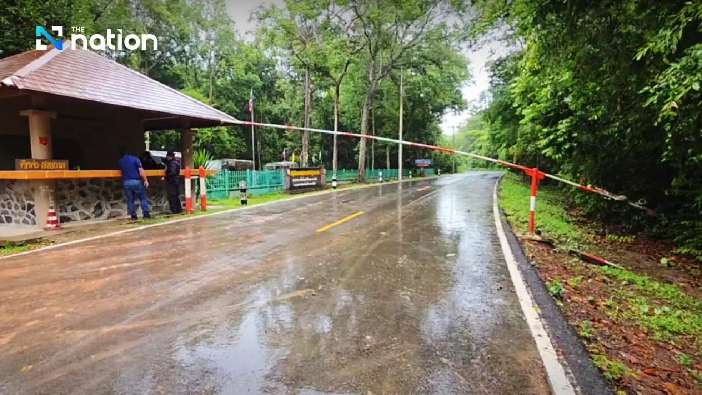 Thai troops close road to Chong Bok pass following border clash Thai troops close road to Chong Bok pass following border clash