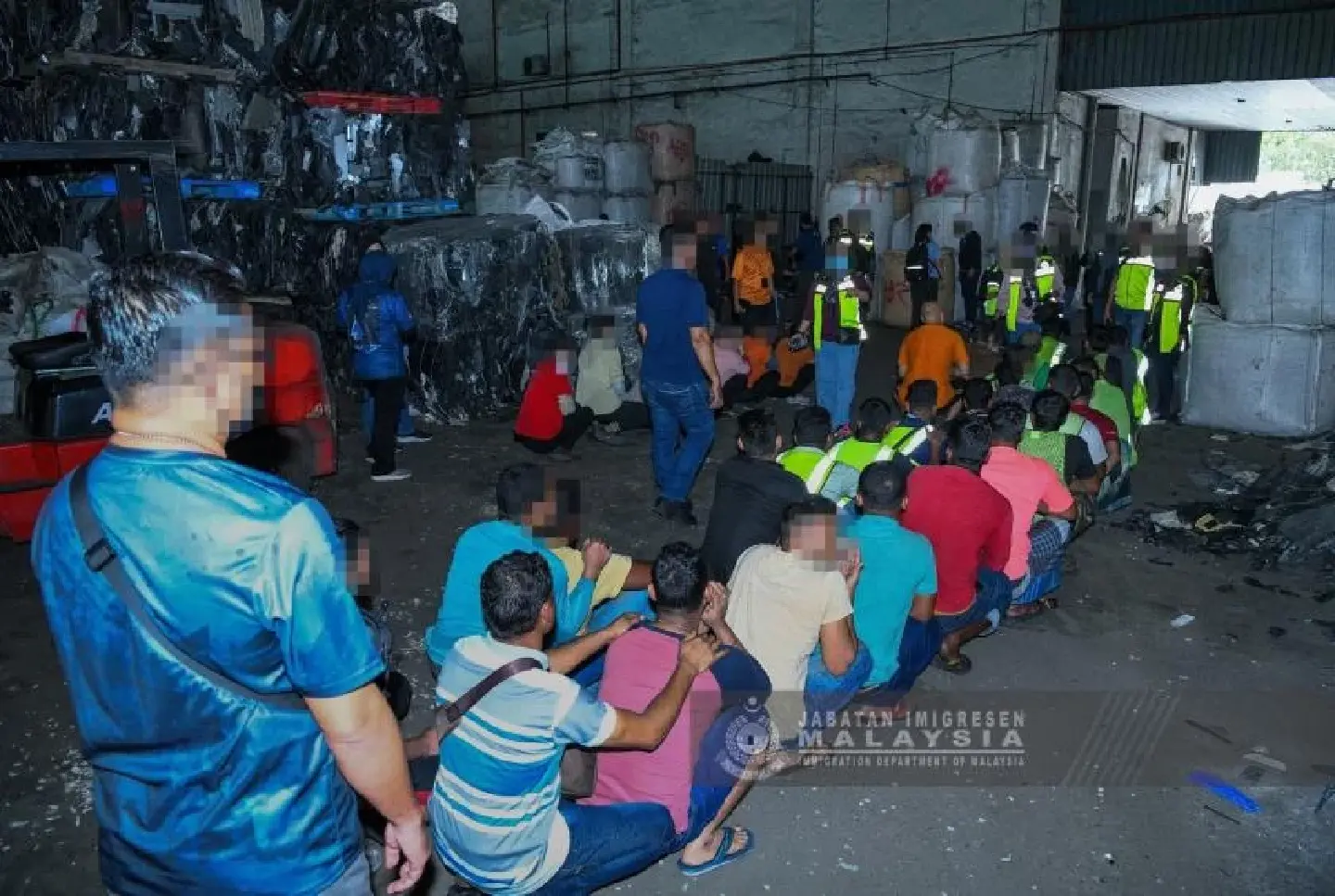 Malaysian crackdown on undocumented migrant workers spurs fear among Myanmar nationals Malaysian crackdown on undocumented migrant workers spurs fear among Myanmar nationals