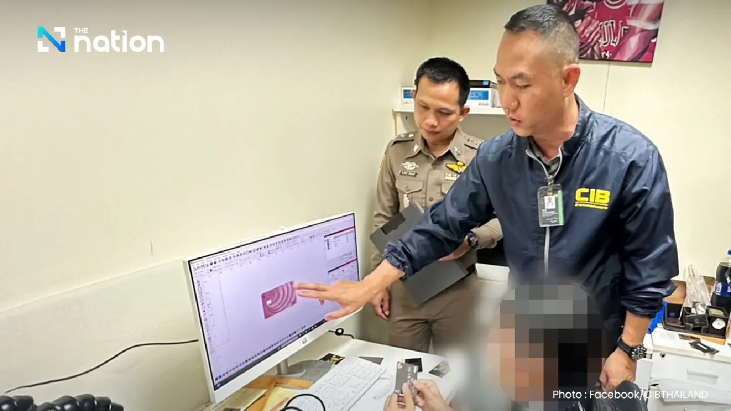 Police raid Sukhumvit company converting credit cards into VIP metal cards for airport privileges