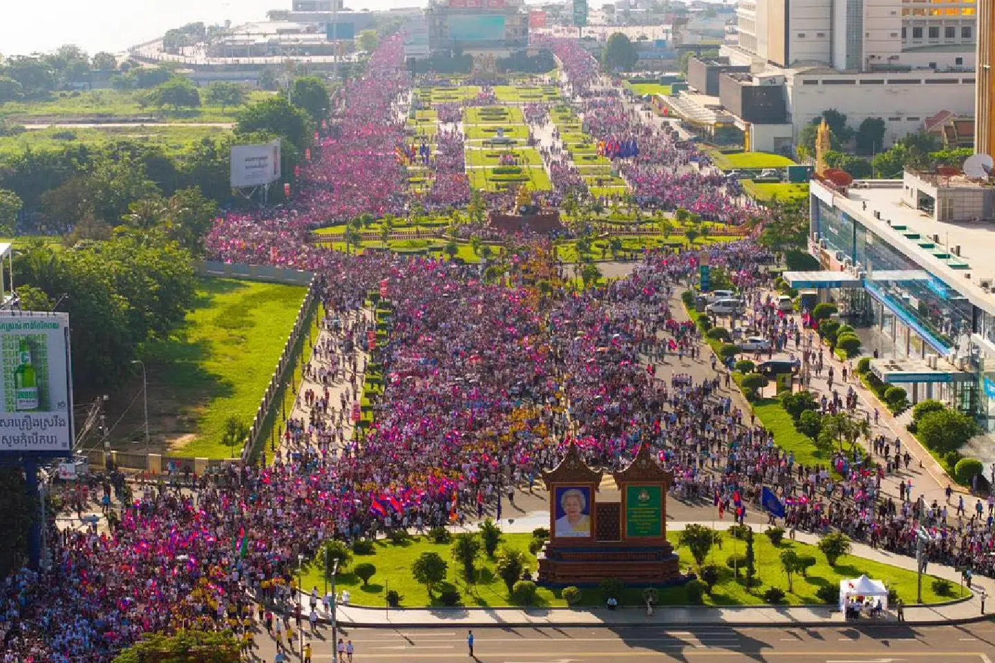 AVI: Majority of Cambodians satisfied with handling of border dispute
