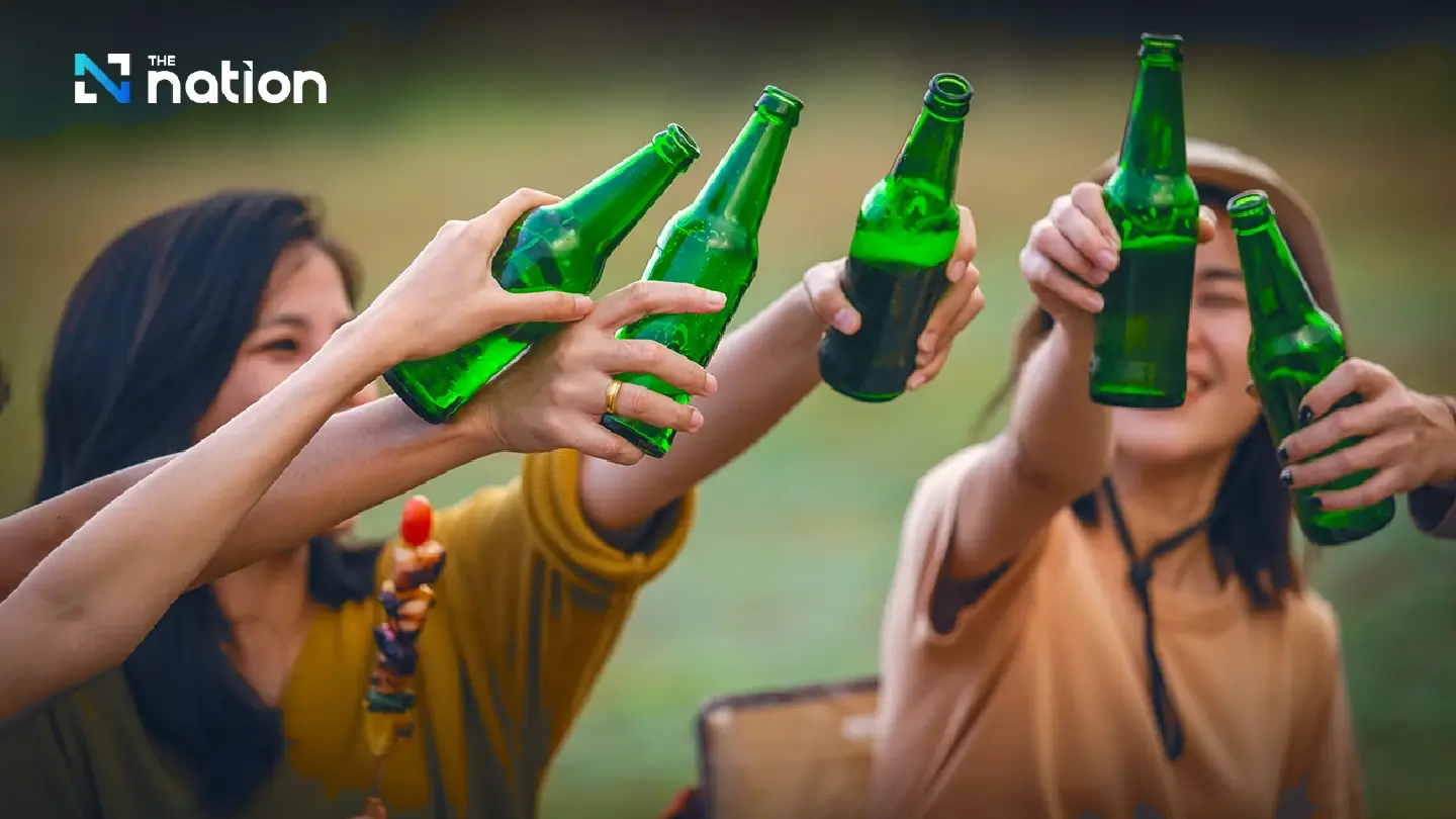 Thai Alcohol Consumption Surges Amid Worrying Trend of Younger Smokers Thai Alcohol Consumption Surges Amid Worrying Trend of Younger Smokers