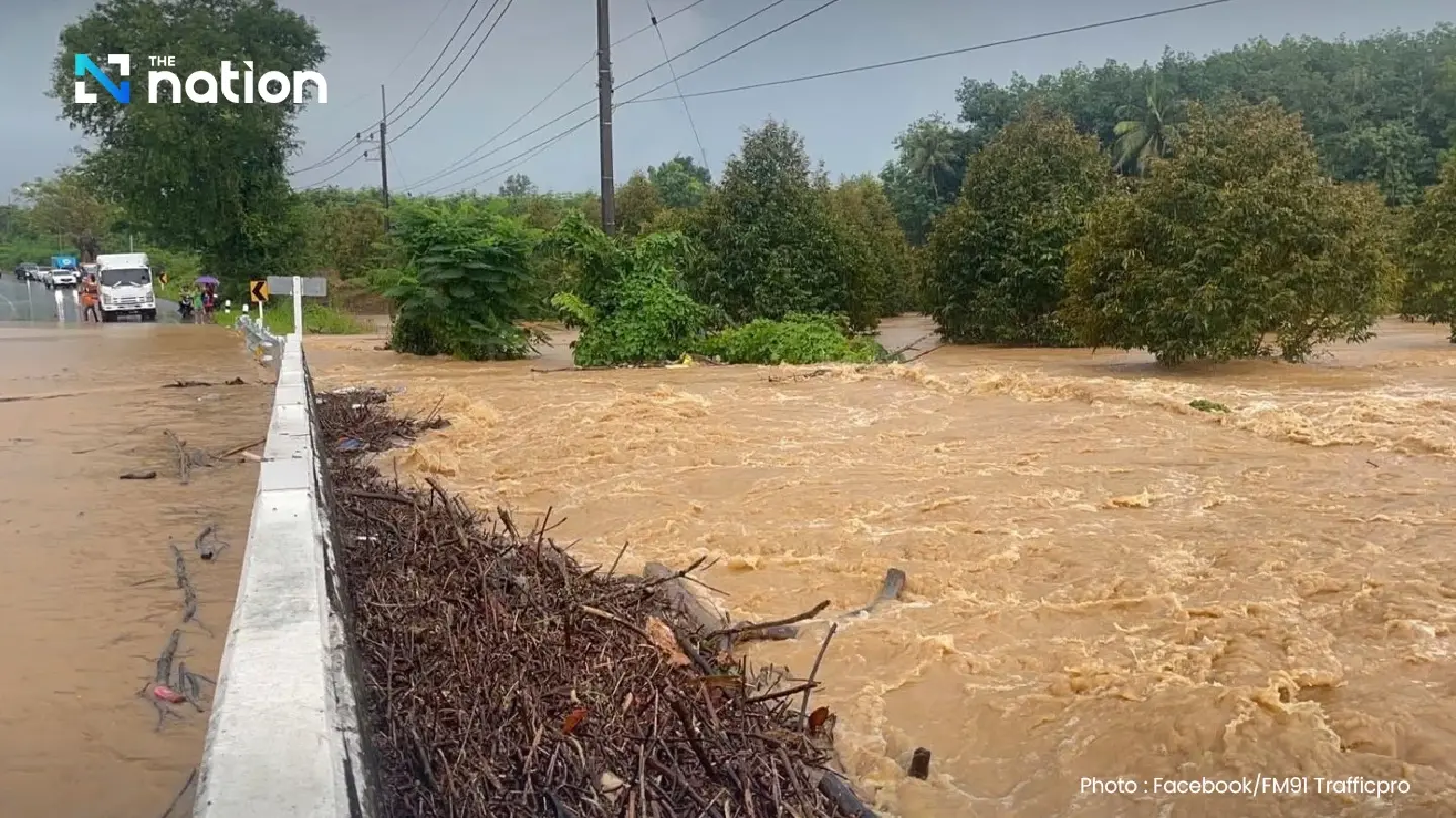 Trat’s main road flooded after three hours of heavy rain
