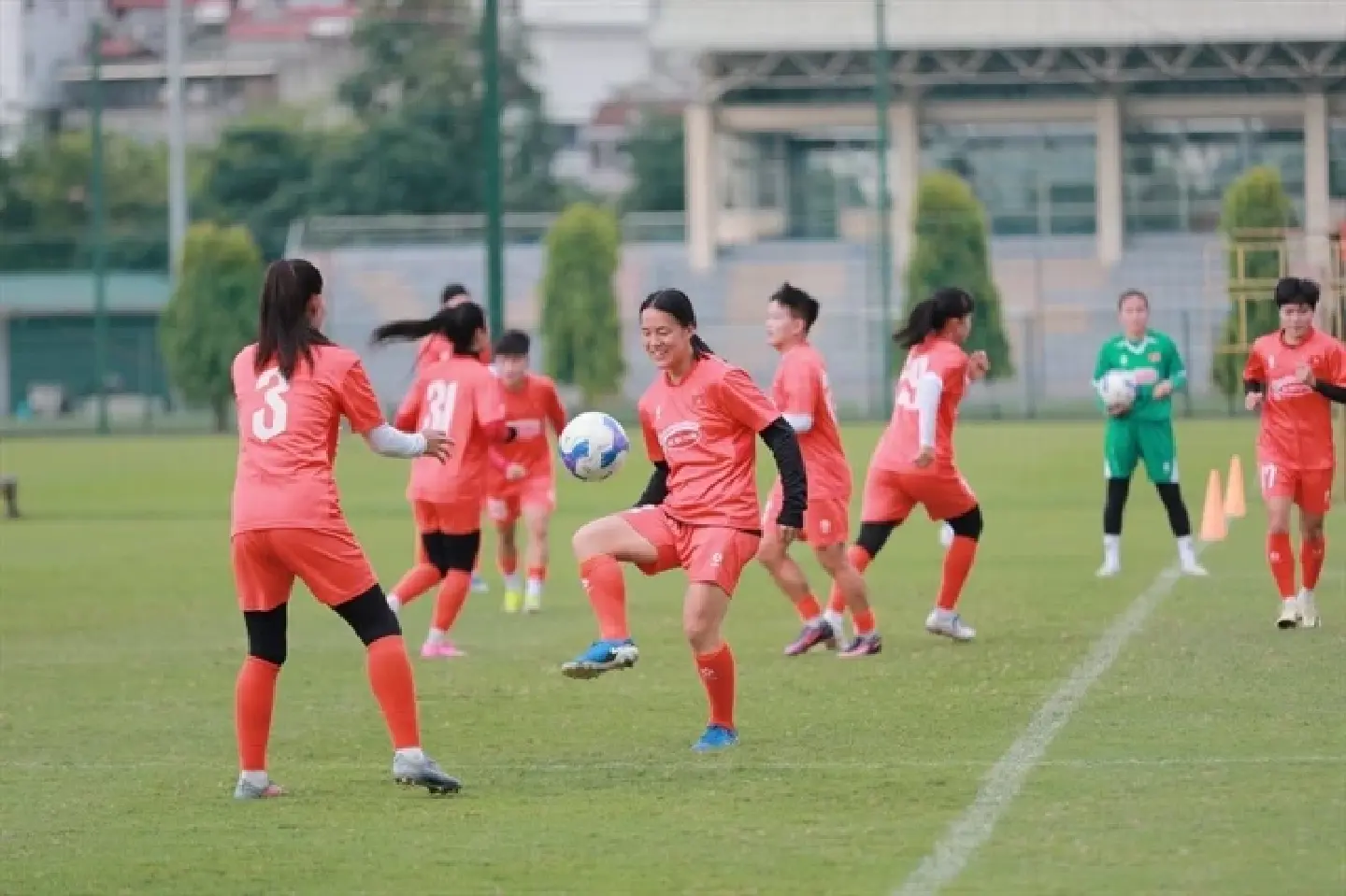 Vietnam to play arch-rival Thailand in regional football championship