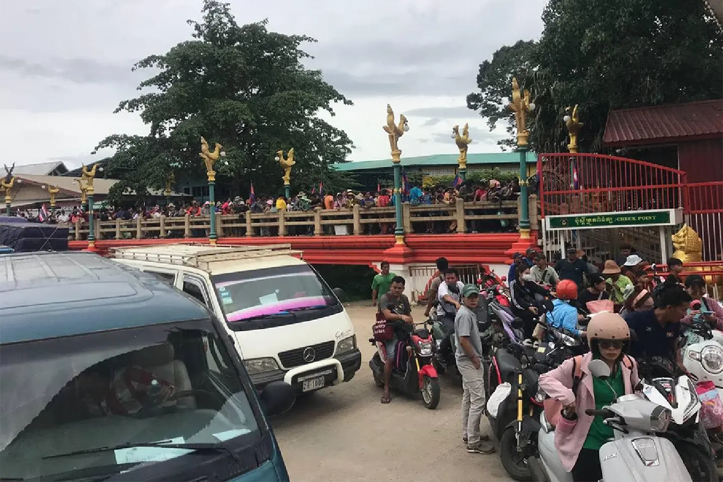 Cambodian business specialists urge more investment and local product support Cambodian business specialists urge more investment and local product support