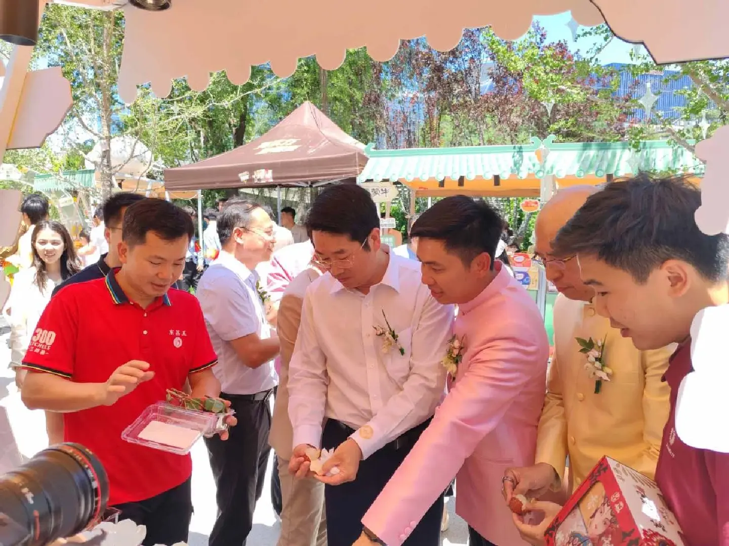 China, Thailand kick off durian festival, fruit week