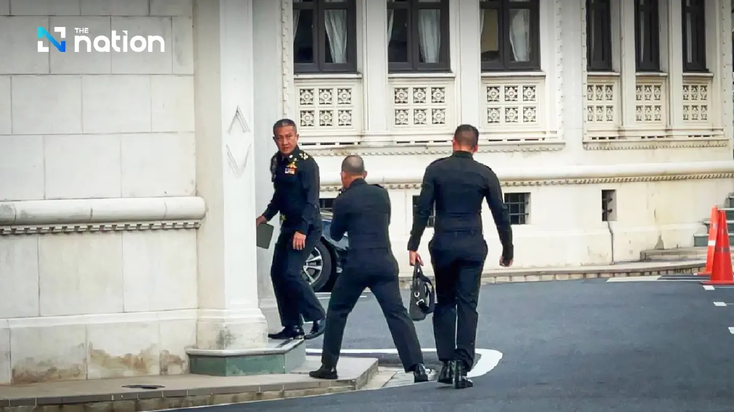 Paetongtarn holds urgent talks on Thai-Cambodian border tensions