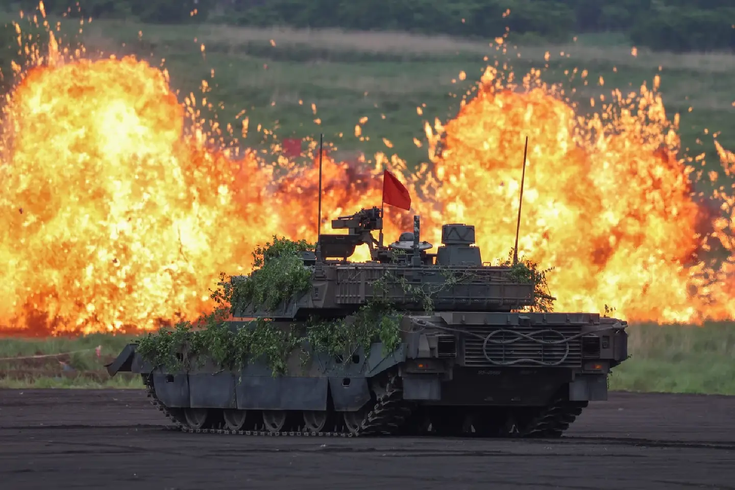 Japan GSDF Conducts Large-Scale Live-Fire Exercise Japan GSDF Conducts Large-Scale Live-Fire Exercise