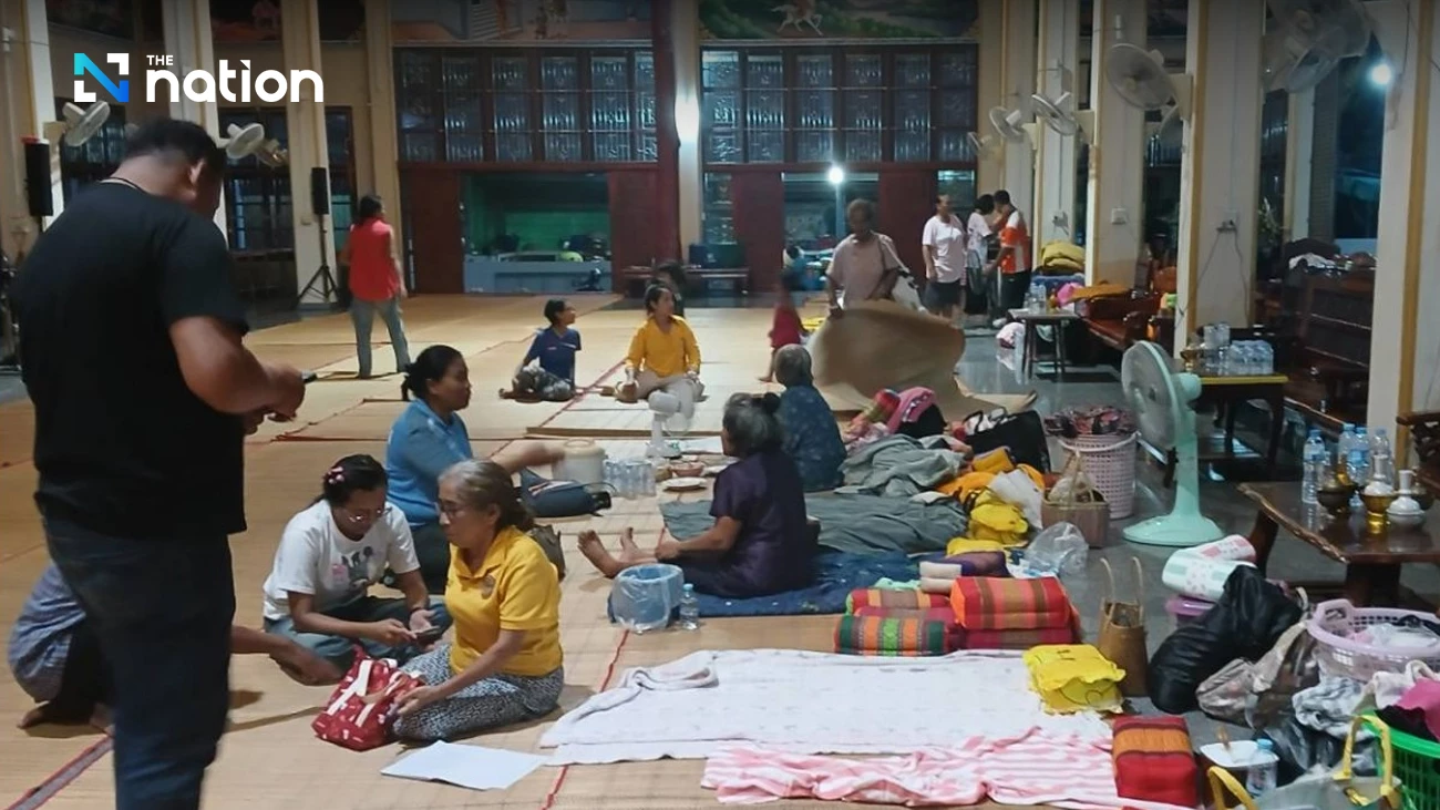Buri Ram orders wider evacuation as shelling spreads