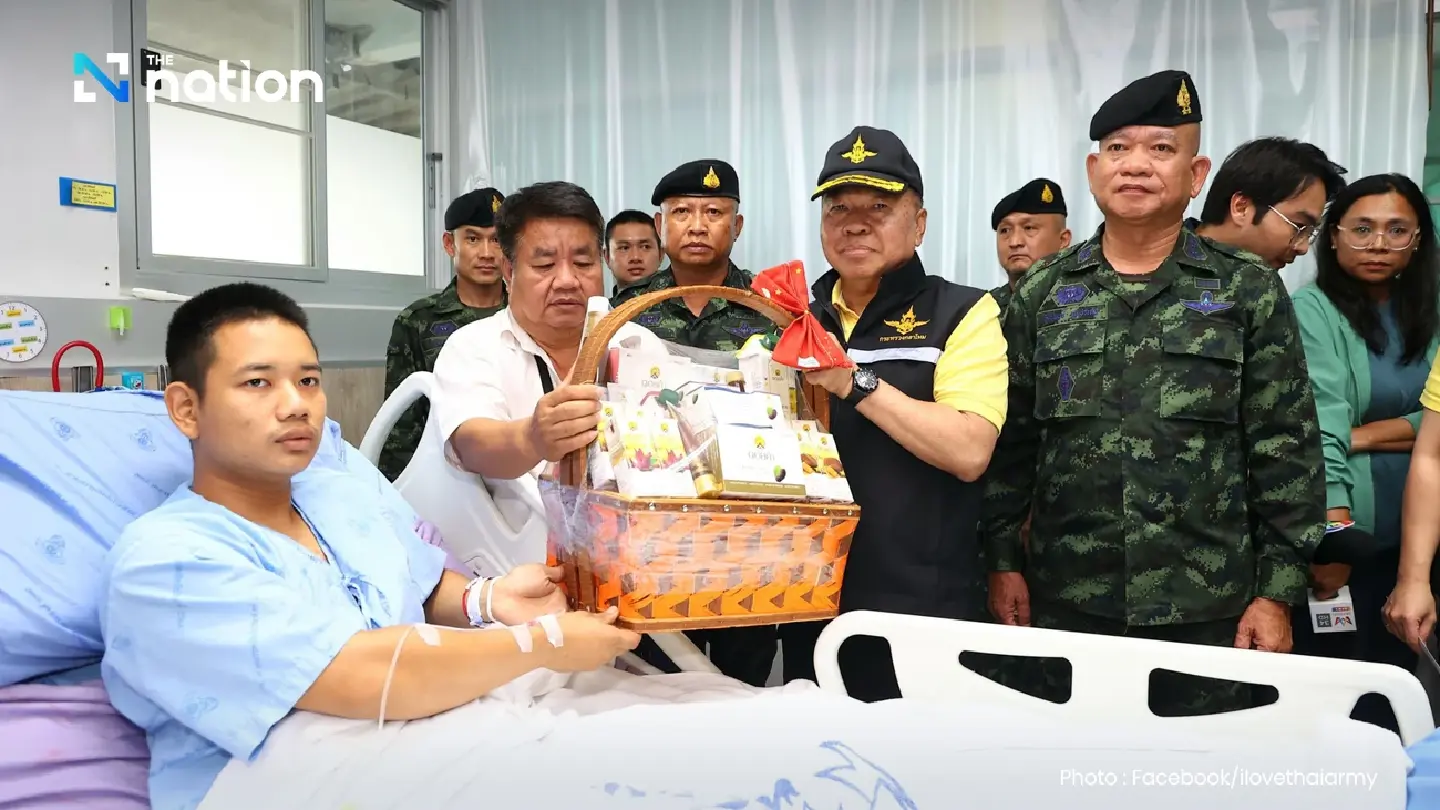 Gen Nattapon visits injured soldiers, urges Cambodia to clear old landmines, warns against violating MOU Gen Nattapon visits injured soldiers, urges Cambodia to clear old landmines, warns against violating MOU