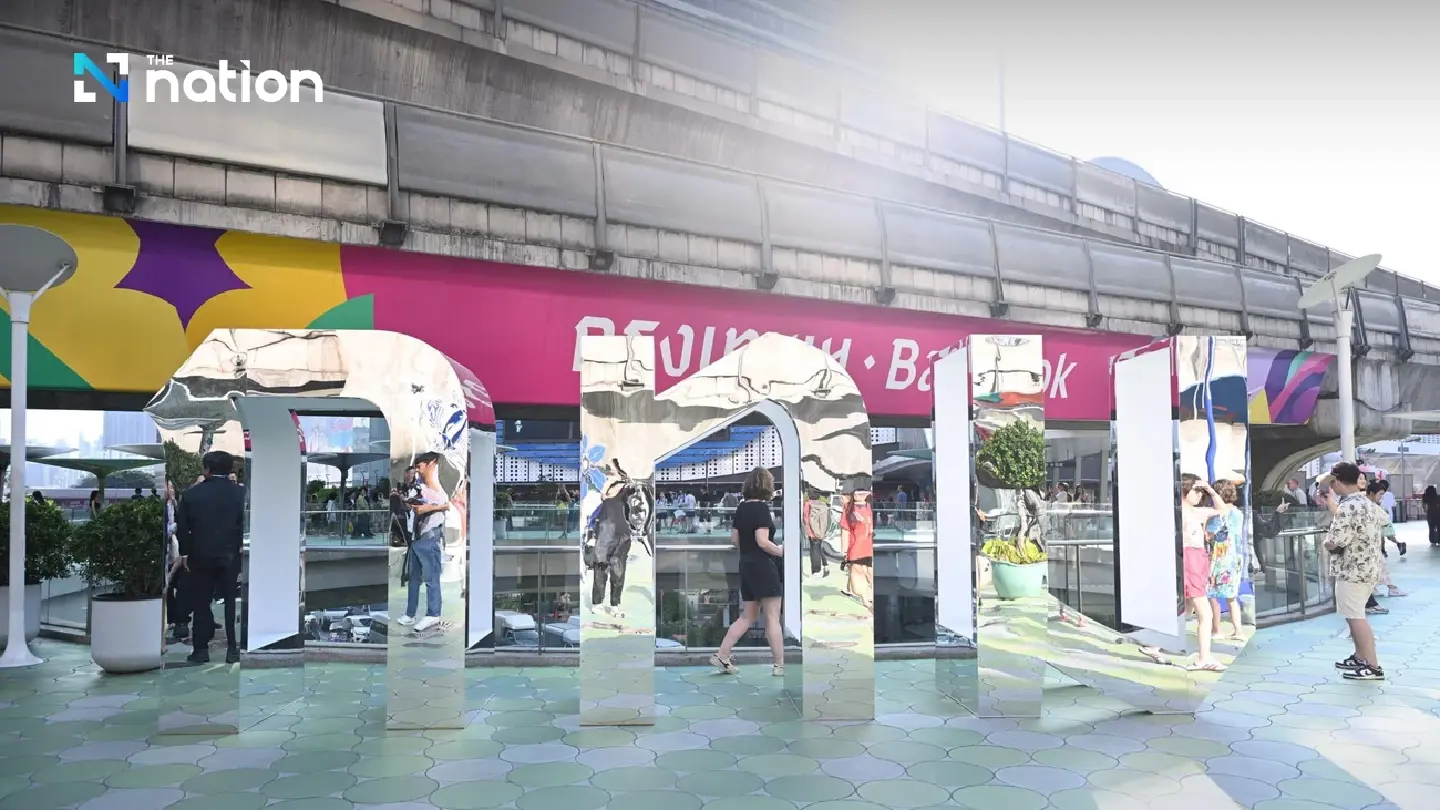 BMA Commends Company for Rapid Repair of Rusty 'Giant Swing' Sculpture on Pathumwan Skywalk