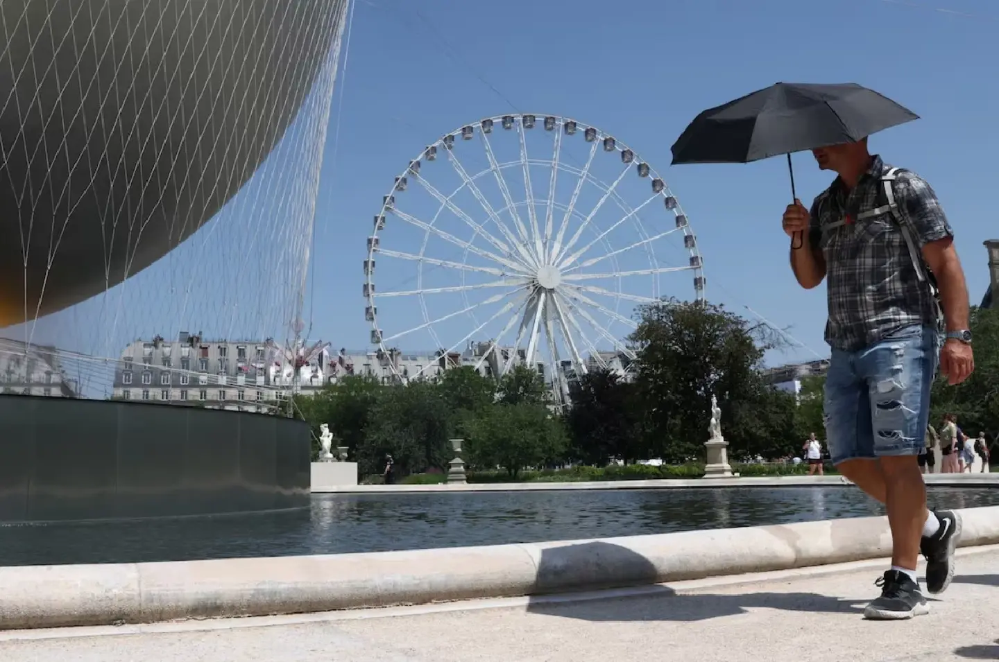 Heatwave across Europe leaves 8 dead as early summer temperatures hit records
