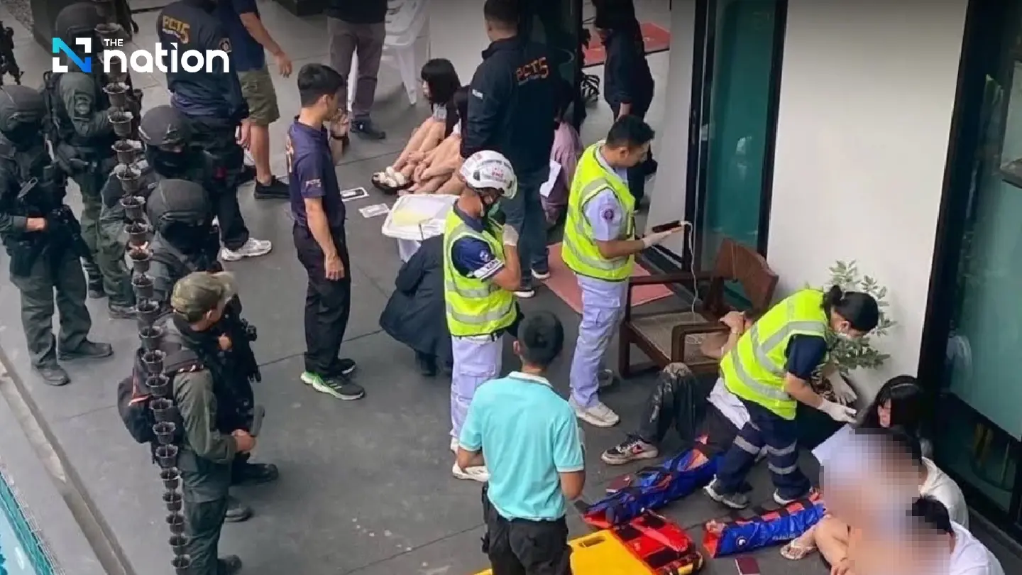Police raid luxury mansion in Chiang Mai, arrest 18 Chinese call centre gang members Police raid luxury mansion in Chiang Mai, arrest 18 Chinese call centre gang members