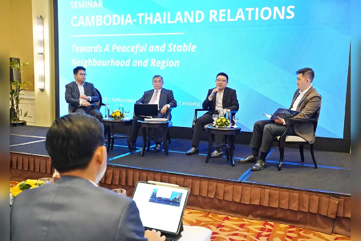 Cambodian scholars call for peaceful resolution to Cambodia-Thailand border dispute Cambodian scholars call for peaceful resolution to Cambodia-Thailand border dispute