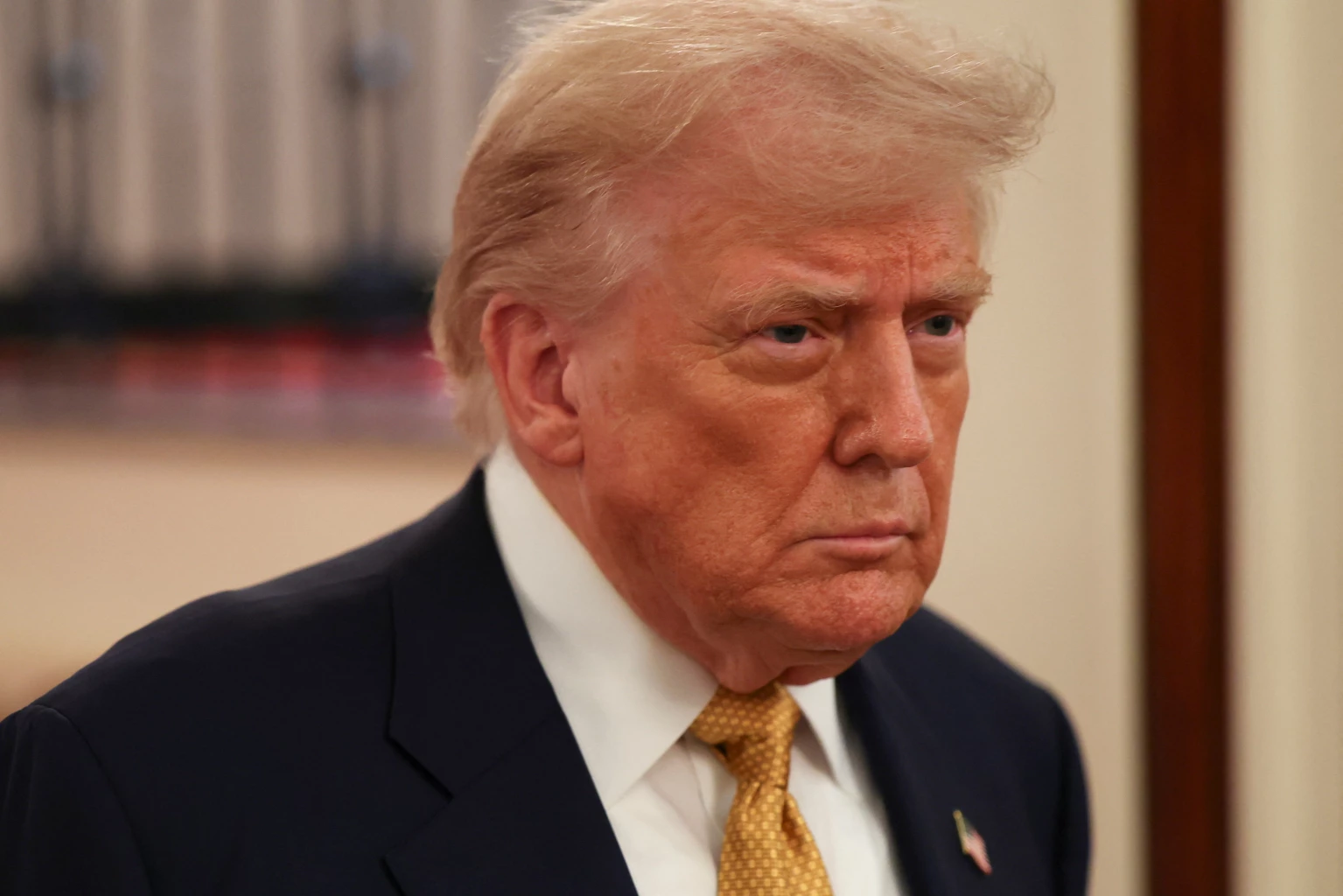 Trump calls Phumtham, Hun Manet , no trade deals without ceasefire