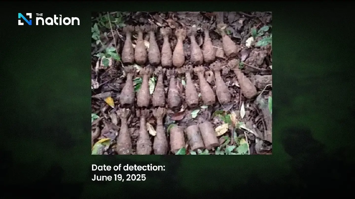 Army bomb disposal team investigates blast site after soldier injured by landmine in Ubon Ratchathani Army bomb disposal team investigates blast site after soldier injured by landmine in Ubon Ratchathani
