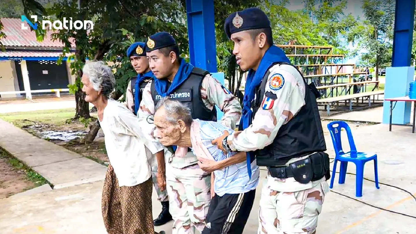 Army Urgently Evacuates Civilians Across 4 Provinces To Escape Thai-Cambodian Clashes