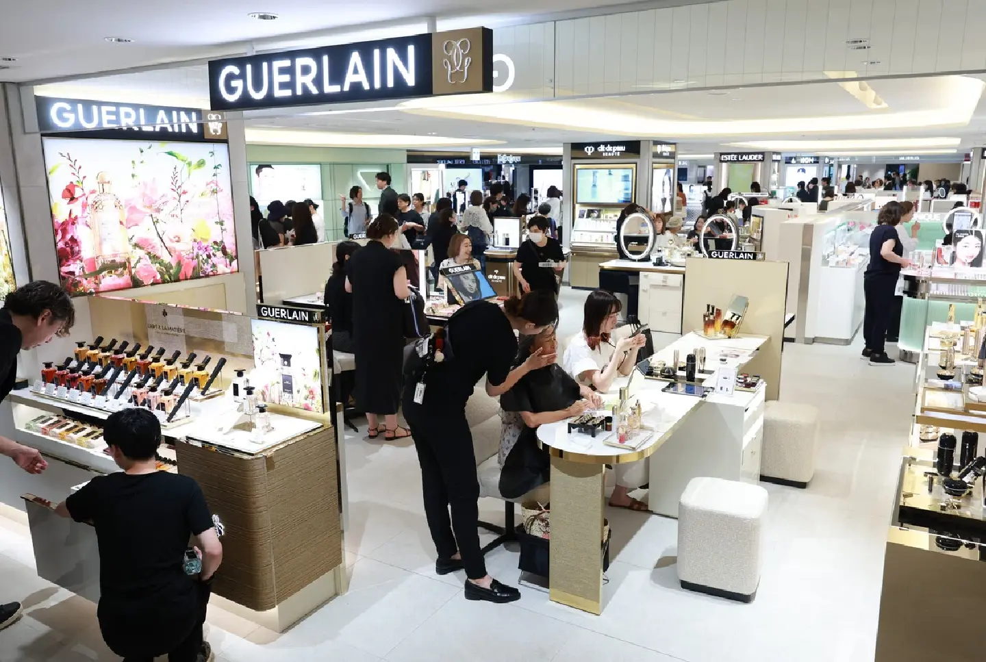 Sogo & Seibu to open large cosmetics floor in Tokyo