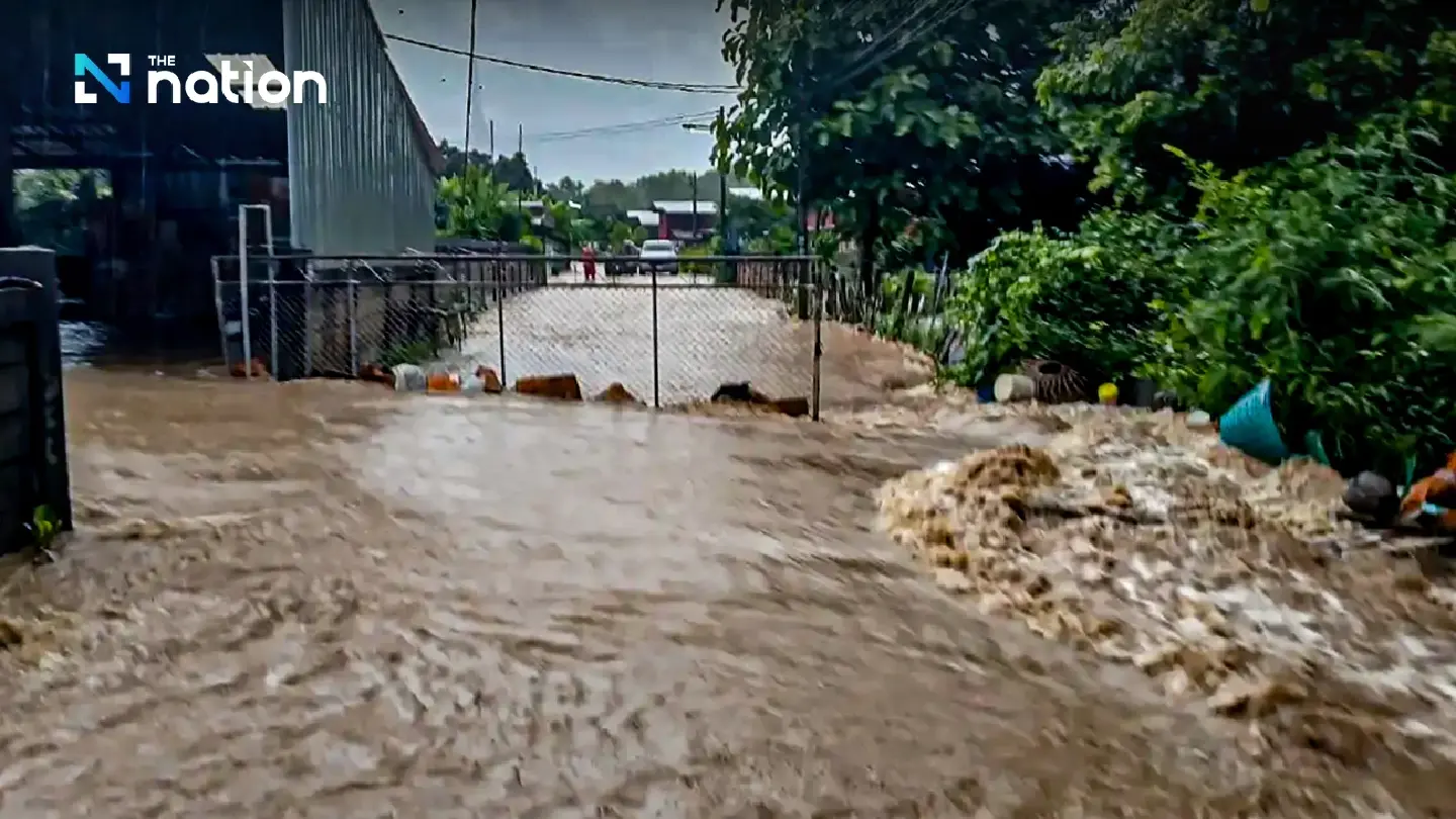 Flash floods hit Phrae, key temple submerged as landslides disrupt roads in Uttaradit Flash floods hit Phrae, key temple submerged as landslides disrupt roads in Uttaradit