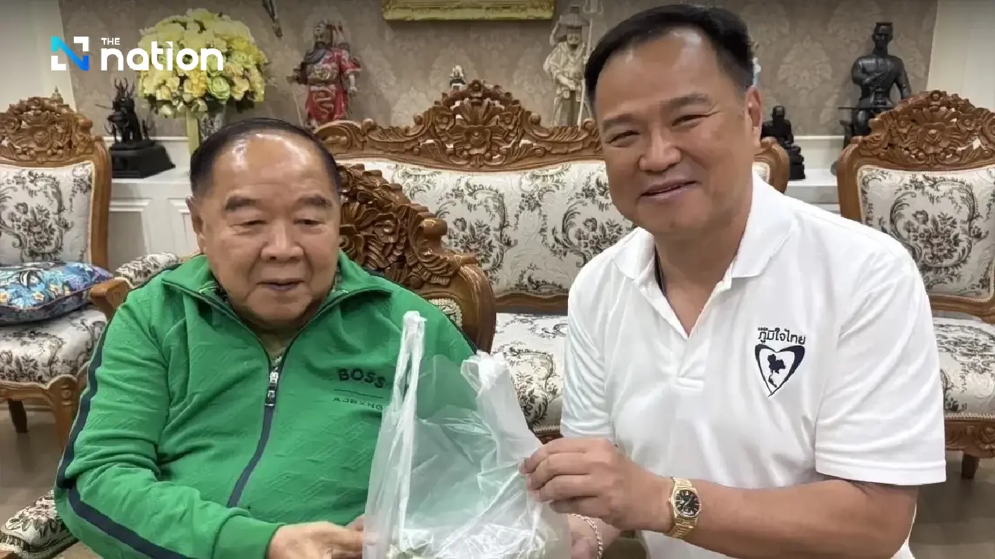 Anutin persuades Prawit to support 6-month PM term if Paetongtarn is ousted