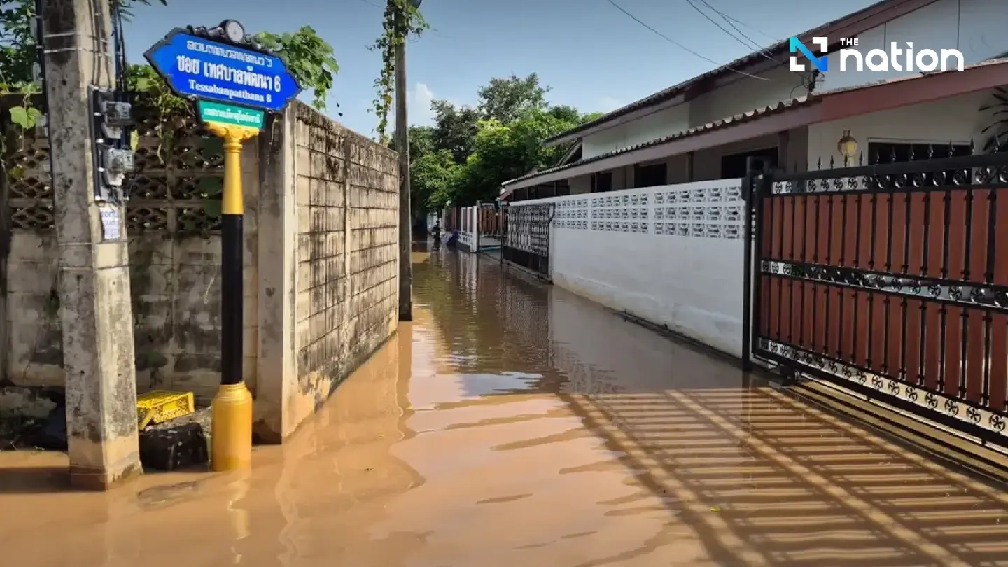 Sukhothai flood situation improving as water levels fall below banks