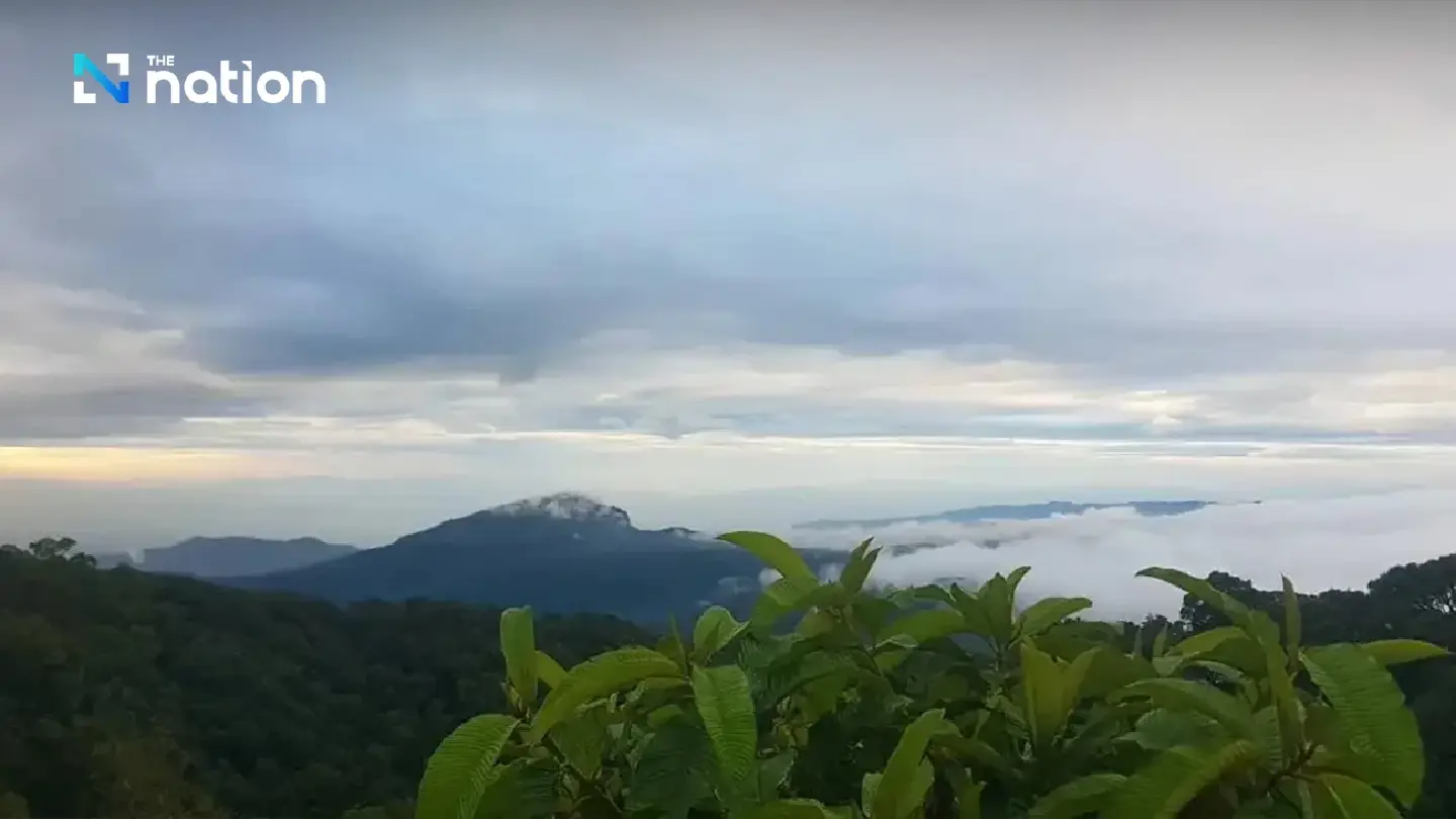 Chiang Mai’s Doi Inthanon chills at 11°C as rainy season ends – tourists flock to cool temperatures