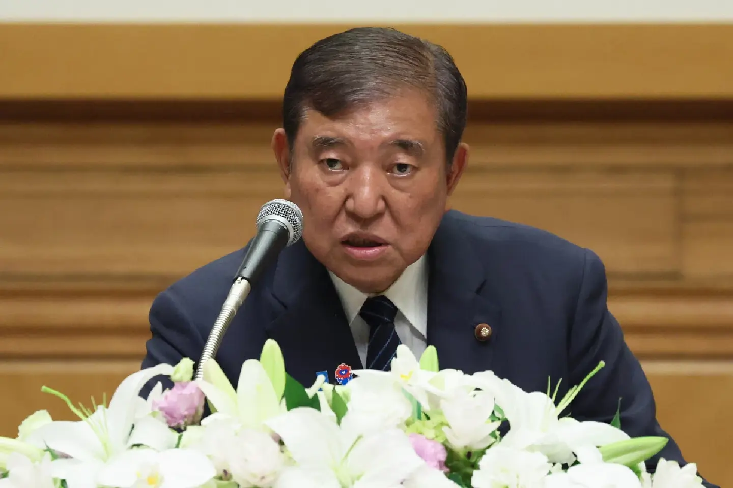 Ishiba says to assess his responsibility based on election review