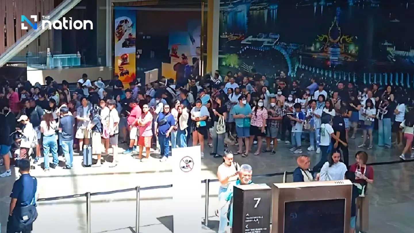 Crowds pack ICONSIAM for world’s largest POP MART store opening Crowds pack ICONSIAM for world’s largest POP MART store opening