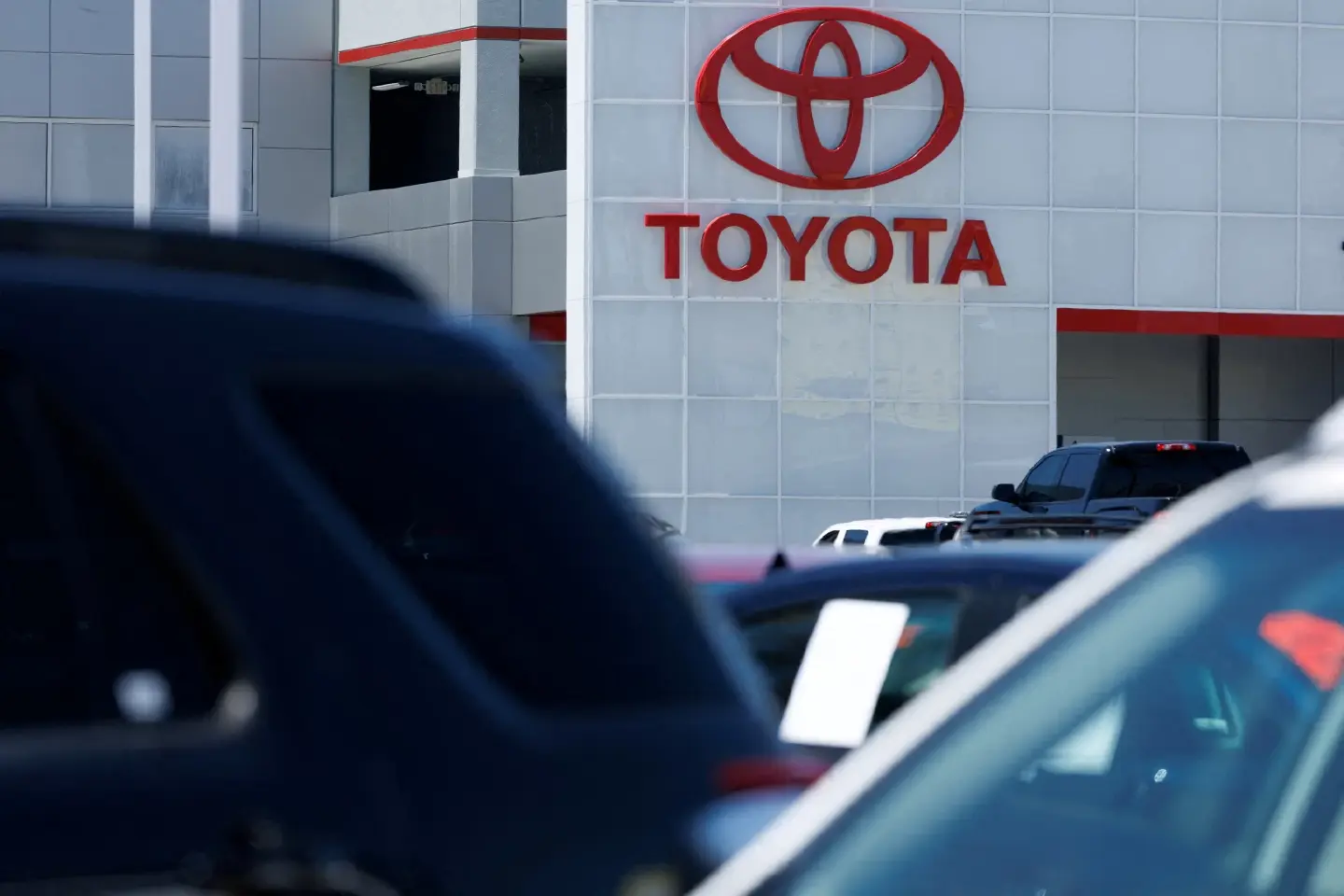 Toyota cuts full-year profit forecasts on Trump tariffs Toyota cuts full-year profit forecasts on Trump tariffs