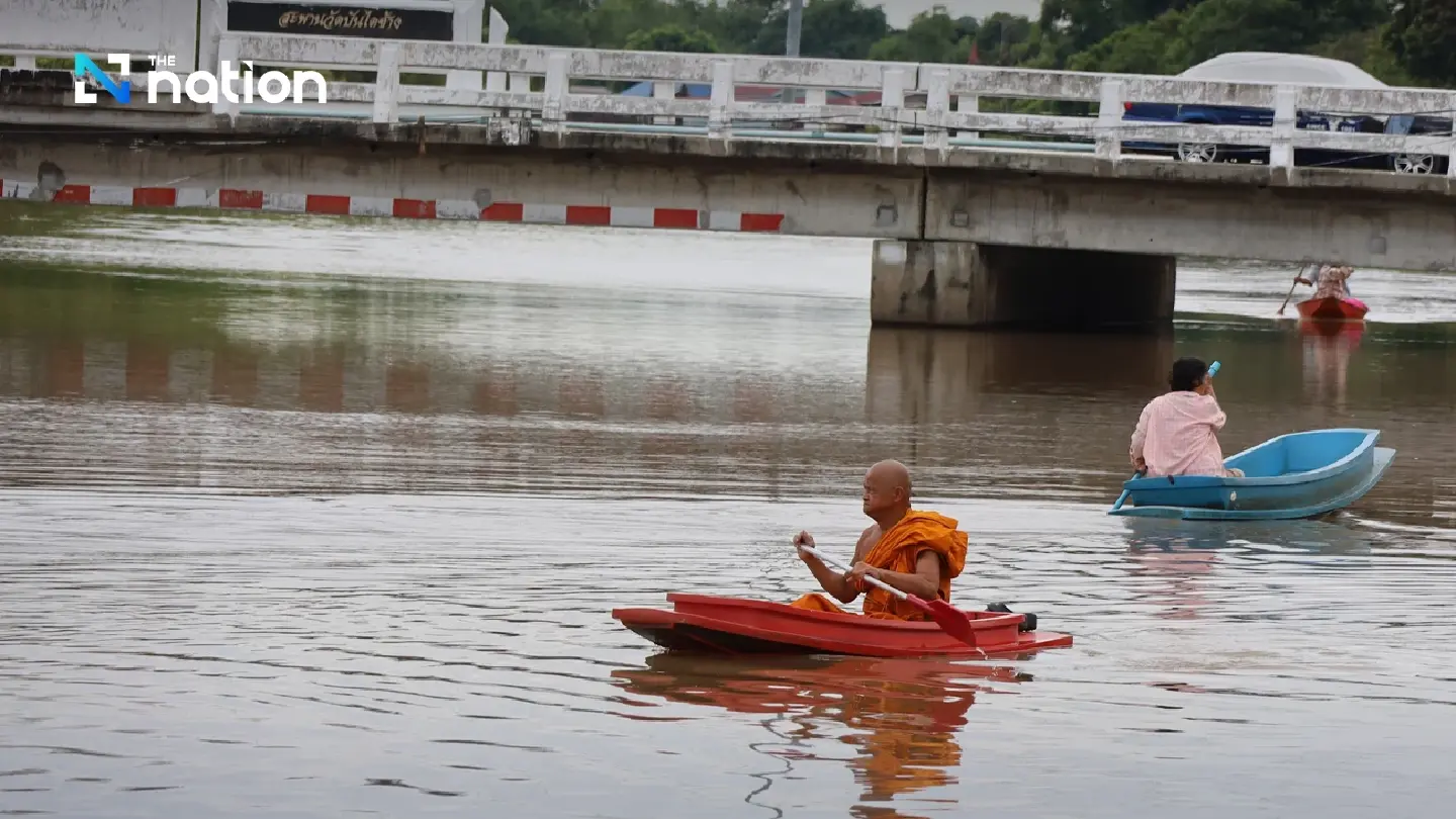 Ayutthaya hit by floods in six districts, 25,000 households affected, one dead