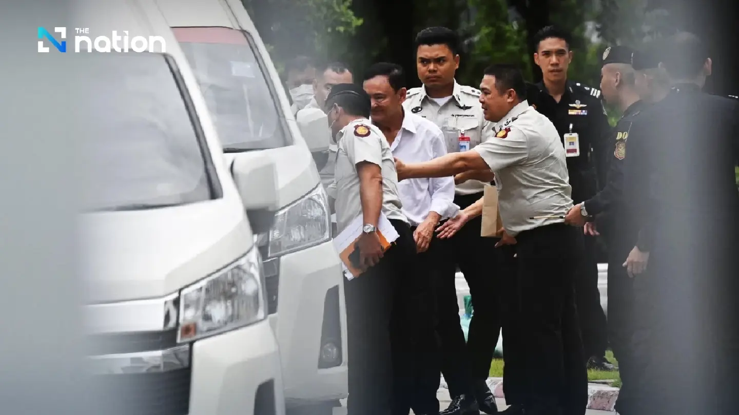 Thaksin arrives at Bangkok Remand Prison as facility suspends visits for 2 days