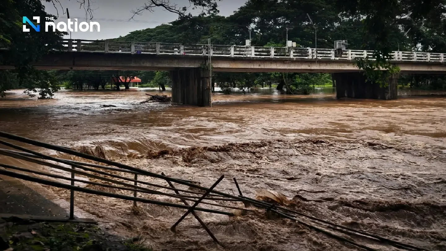 DDPM issues Cell Broadcast warning as Ping River nears banks in Lamphun