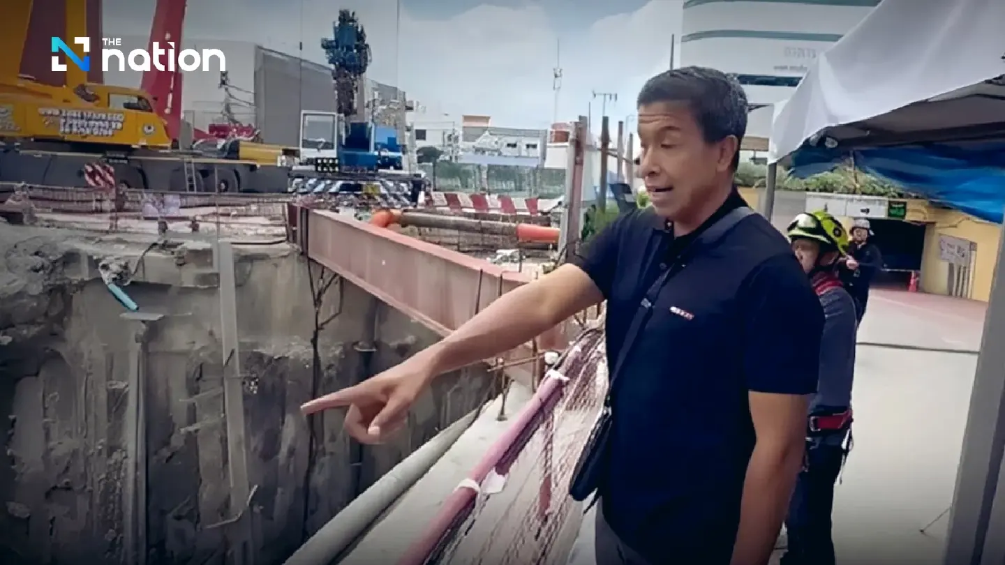 Chadchart assures measures in place to deal with rains at Vajira sinkhole Chadchart assures measures in place to deal with rains at Vajira sinkhole