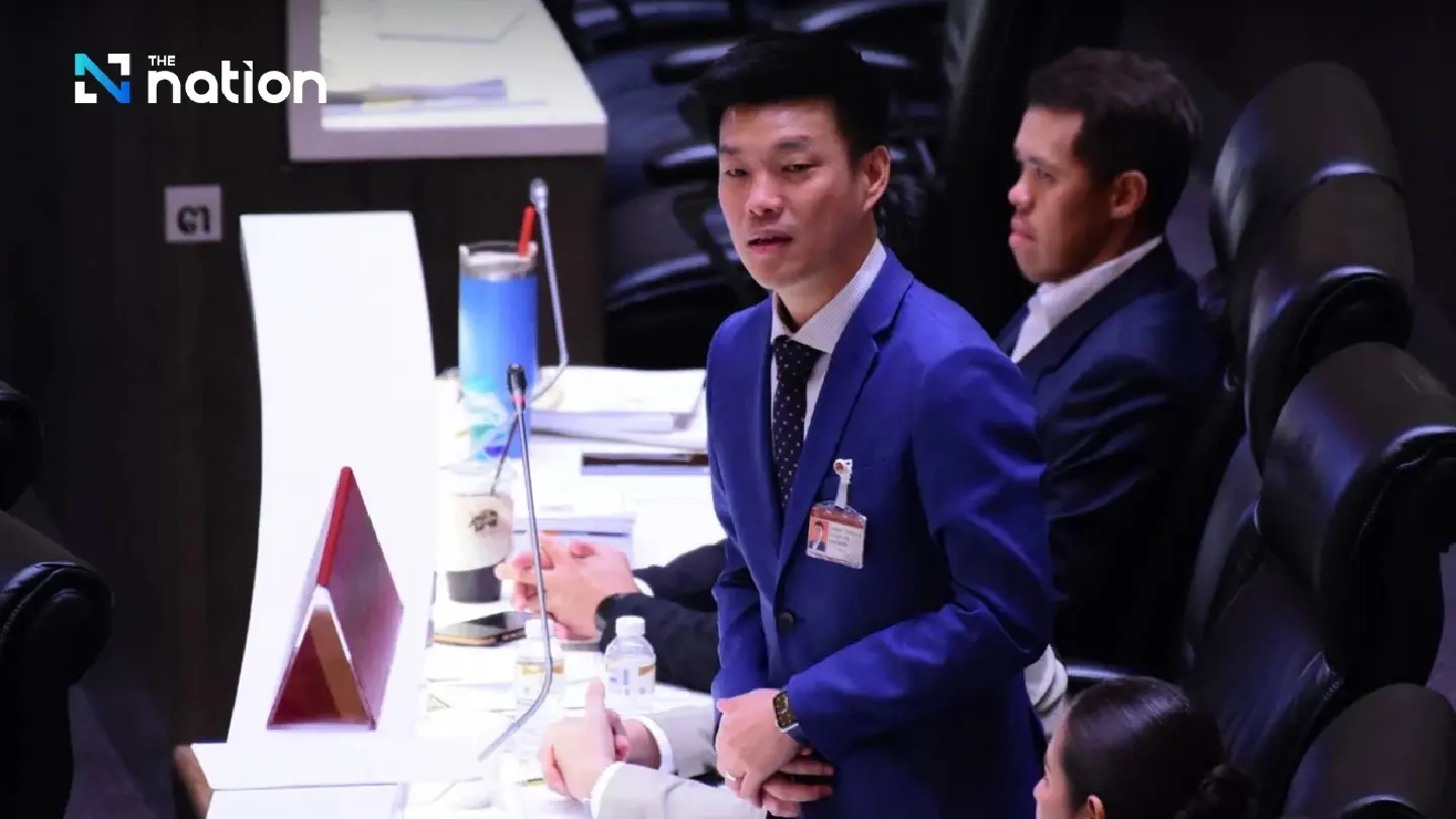 Natthaphong urges Pheu Thai to become the 'Majority Opposition' Natthaphong urges Pheu Thai to become the 'Majority Opposition'