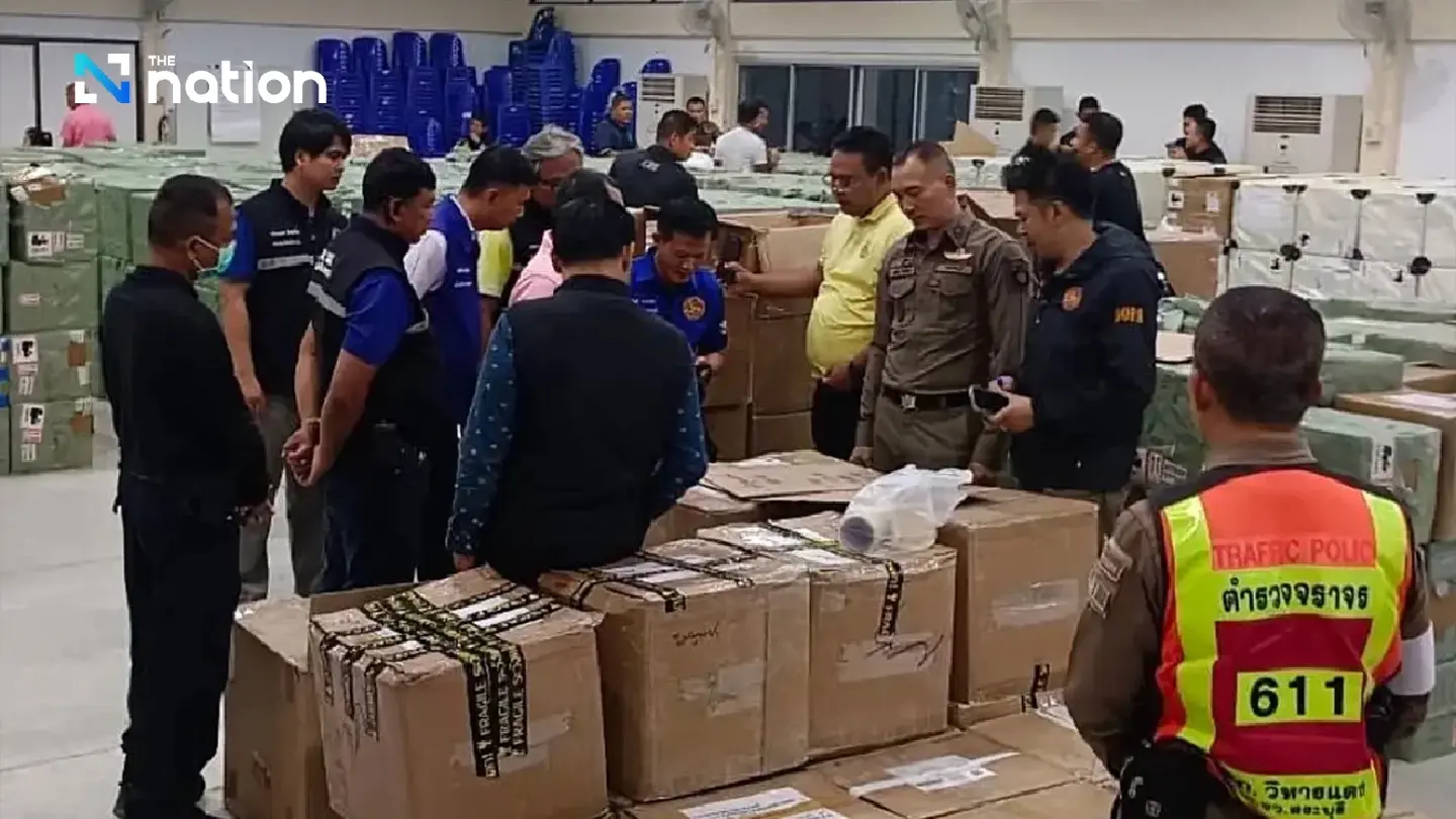 Police seize over 559,000 pieces of e-cigarettes and parts in Saraburi