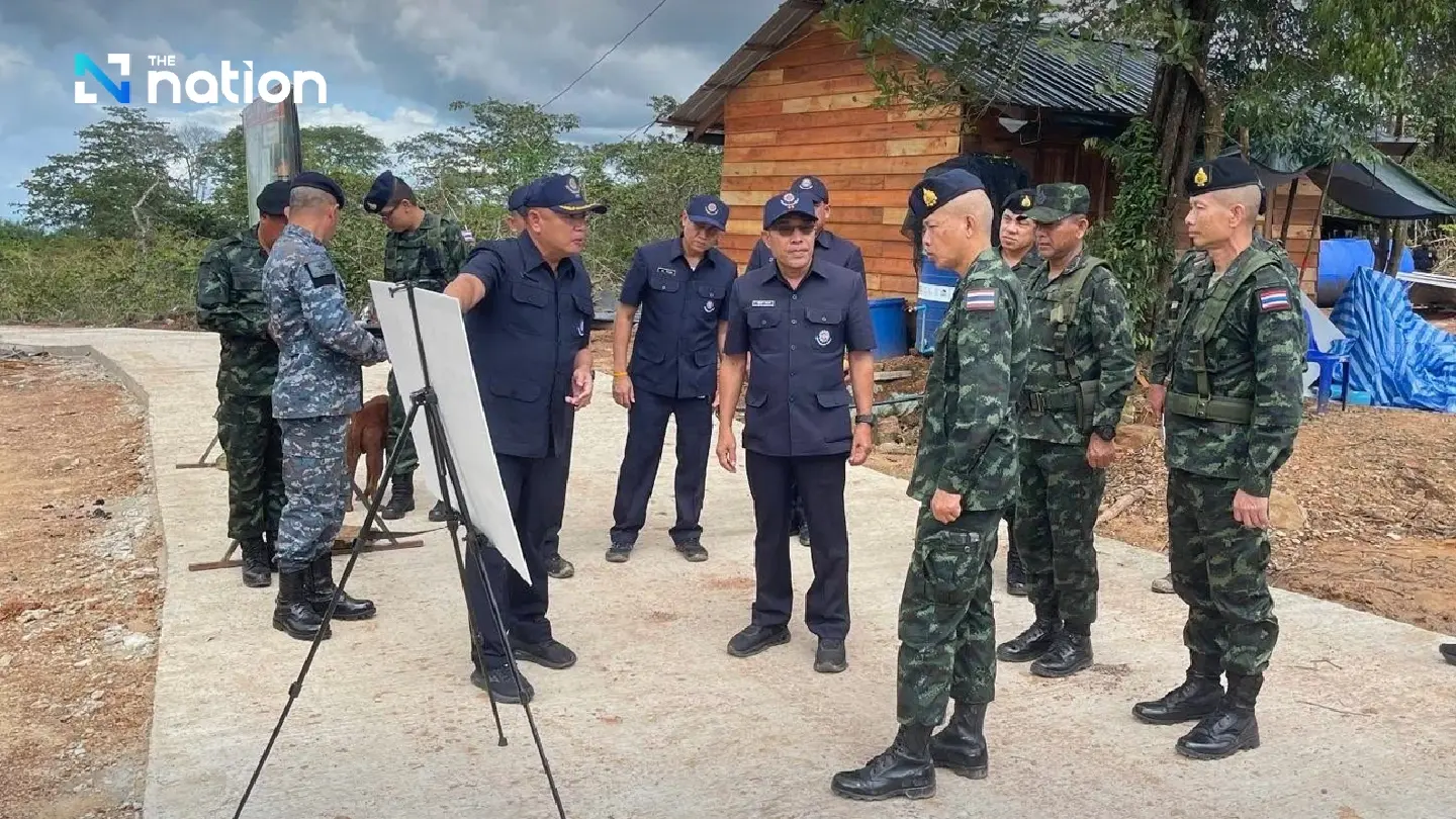Royal Thai Armed Forces improve road, telecom system to support border defence Royal Thai Armed Forces improve road, telecom system to support border defence