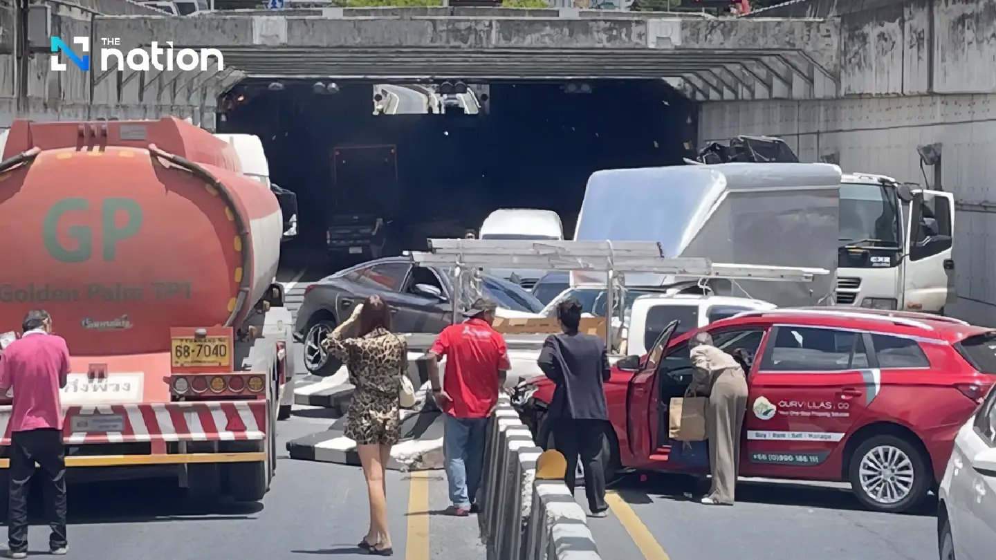 15-vehicle pileup in Phuket’s tunnel injures at least one motorist 15-vehicle pileup in Phuket’s tunnel injures at least one motorist